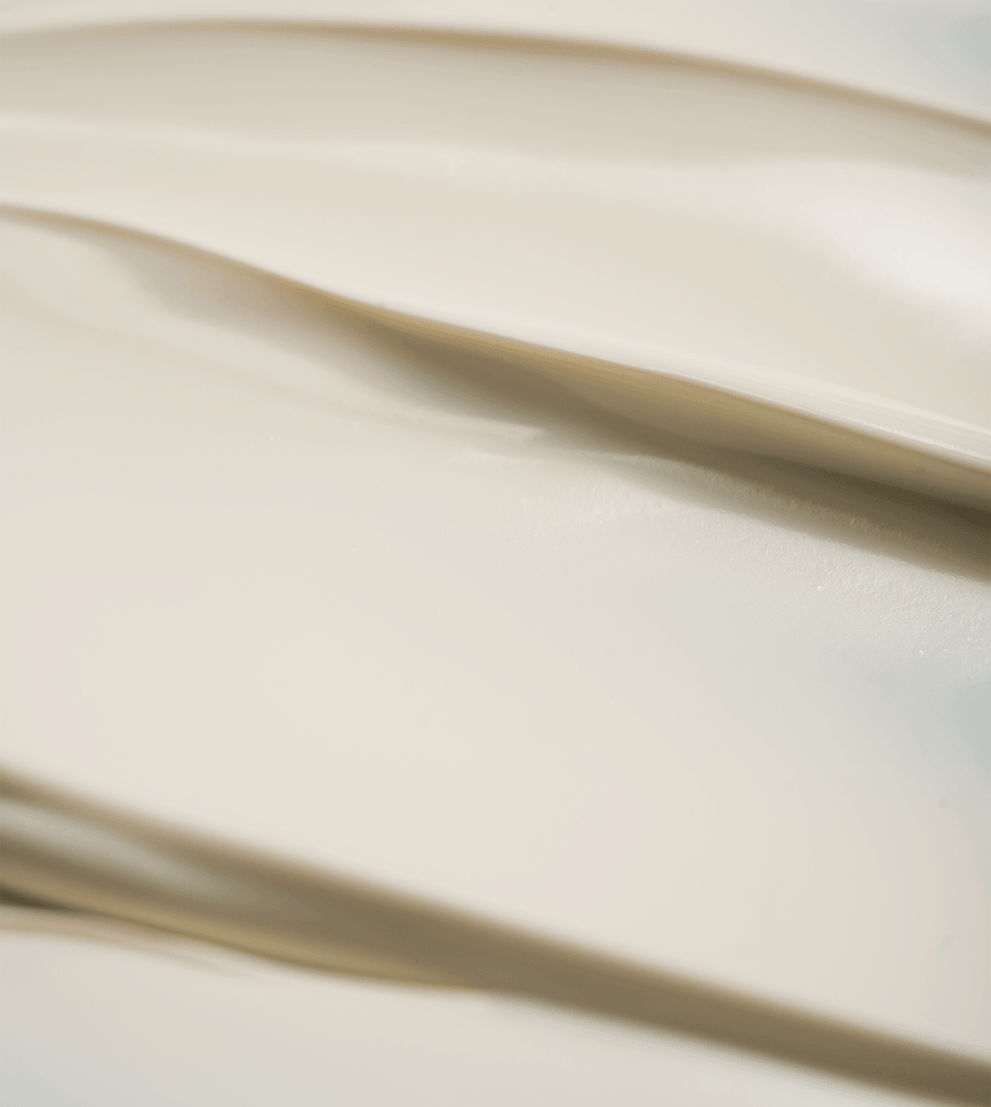 Creamy texture of d'Alba White Truffle Waterfull Mild Sunscreen SPF 50, showcasing its lightweight formula.