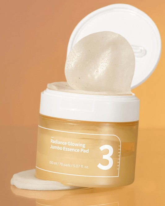 numbuzin No.3 Radiance Glowing Jumbo Essence Pads in a jar, featuring a gel-like pad ready for use.